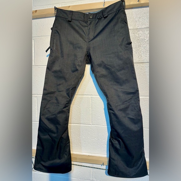 Volcom men’s Tight Series snow pants, black, 8k waterproof, sleek design. - Picture 4 of 9